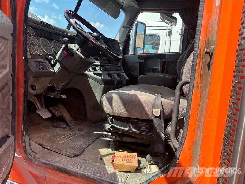 Freightliner Coronado 6x4 T/A Sleeper Truck Tractor (Inoperable Sadulveokid