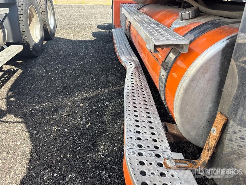 Freightliner Coronado 6x4 T/A Sleeper Truck Tractor (Inoperable Sadulveokid