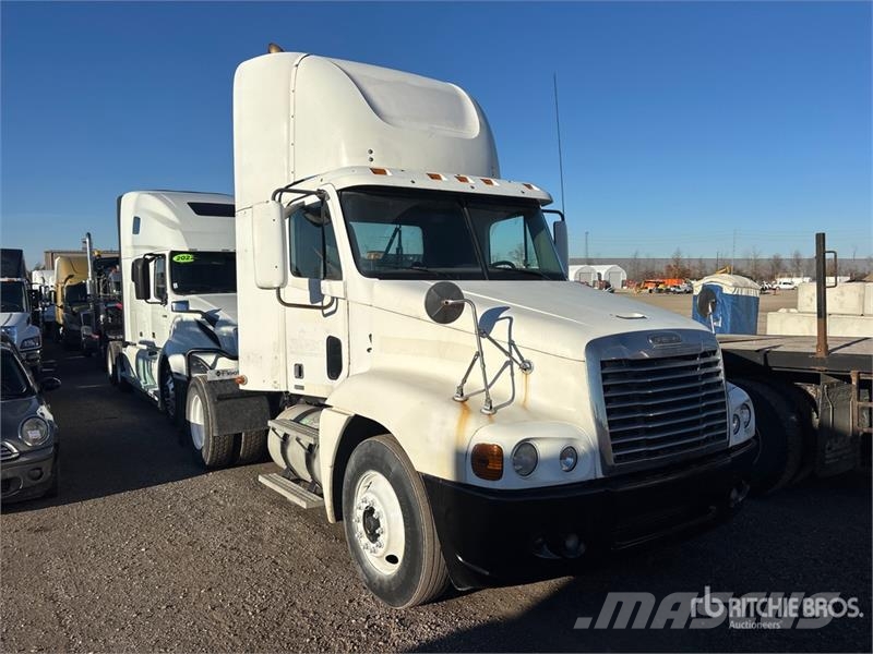 Freightliner CST120 4x2 S/A Day Cab Truck Tractor Nyergesvontatók
