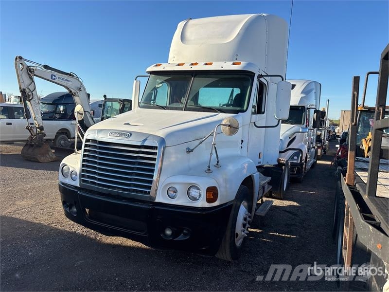 Freightliner CST120 4x2 S/A Day Cab Truck Tractor Nyergesvontatók