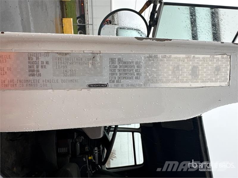 Freightliner FC70 Sweeper Truck Прибиральні машини