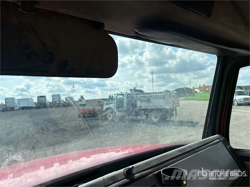 Freightliner FL 112 캐빈 및 인테리어