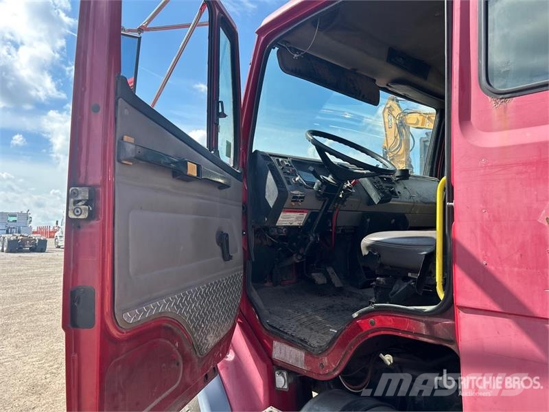 Freightliner FL 112 캐빈 및 인테리어