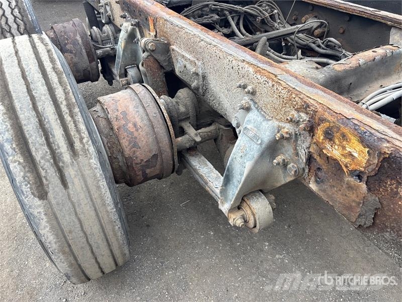 Freightliner FL 80 Kabine i unutrašnjost