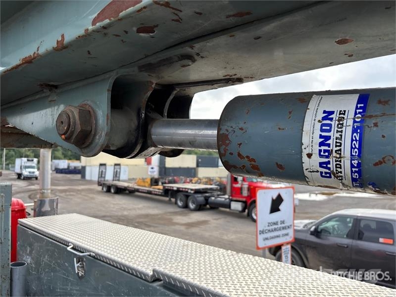 Freightliner FL 80 Camiones de perforación móvil