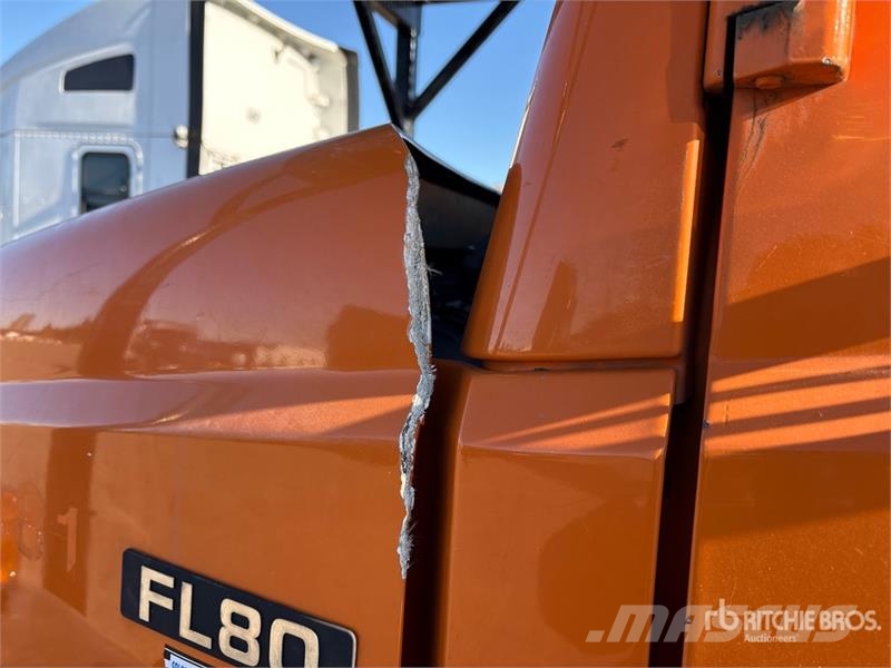 Freightliner FL 80 LKW-Arbeitsbühnen