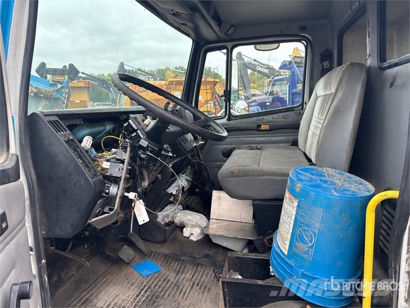 Freightliner FL 80 Kabine i unutrašnjost