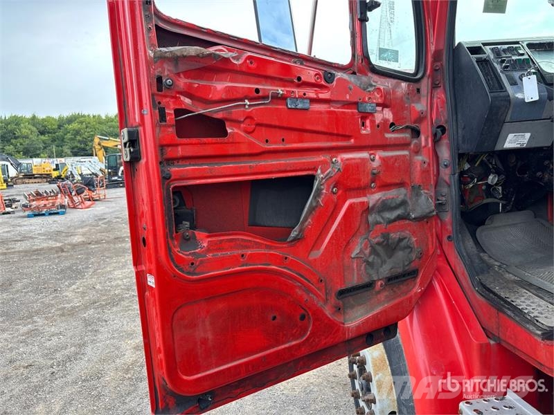 Freightliner FL 80 Camiones de perforación móvil