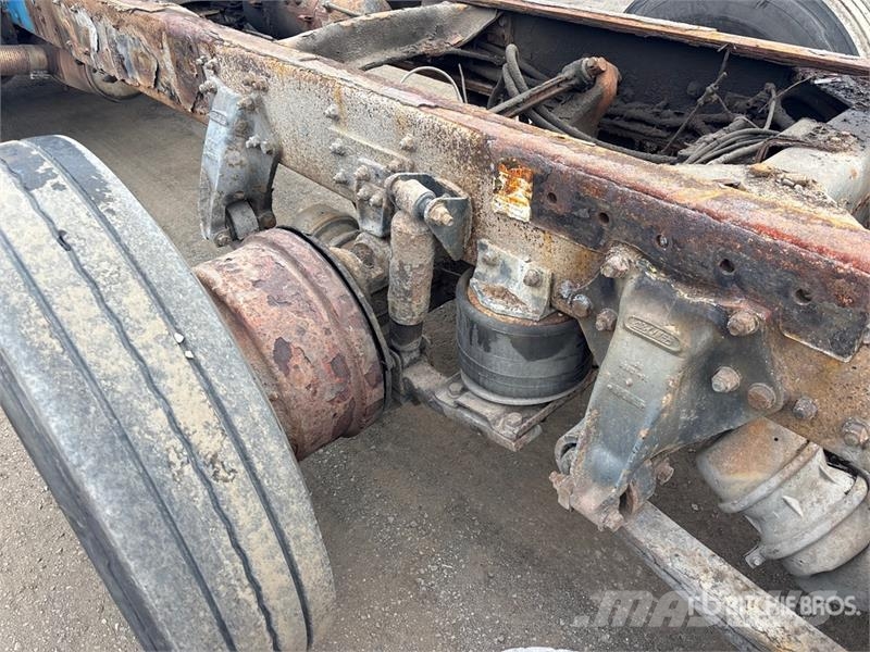 Freightliner FL 80 Kabine i unutrašnjost