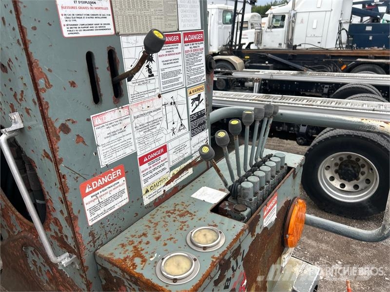 Freightliner FL 80 Camiones de perforación móvil