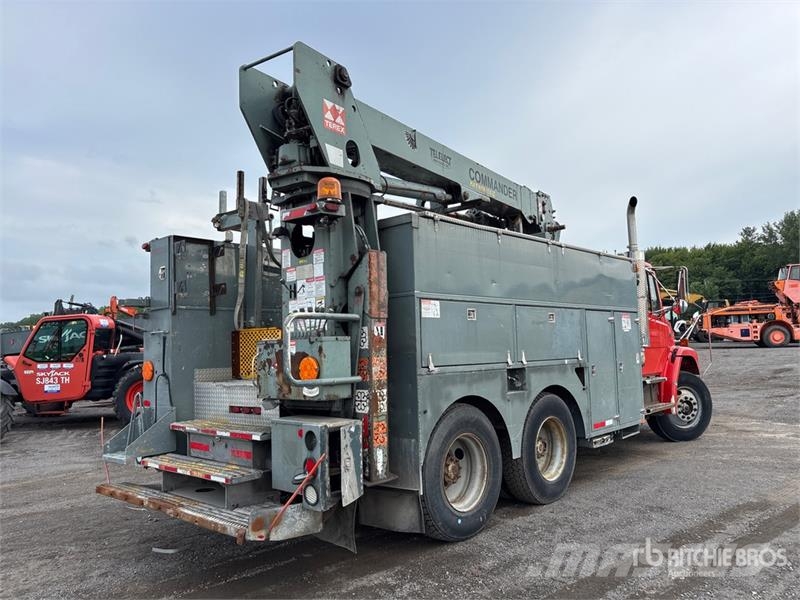 Freightliner FL 80 Camiones de perforación móvil