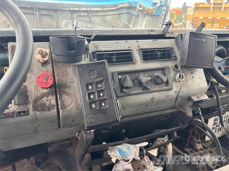 Freightliner FL 80 Kabine i unutrašnjost