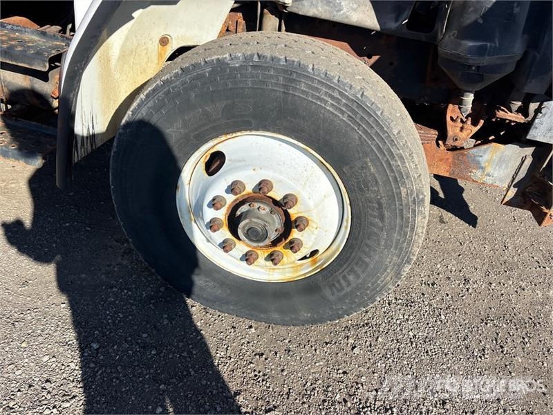 Freightliner FL80 4x2 Spreader Truck Kommunal-Sonderfahrzeuge