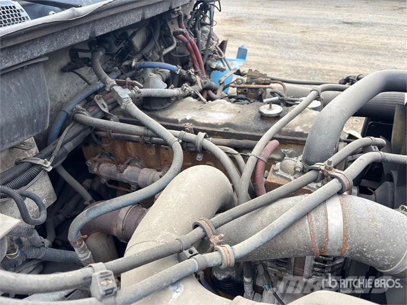 Freightliner FL80 4x2 Cab and Chassis (Inoperable) Kabinen