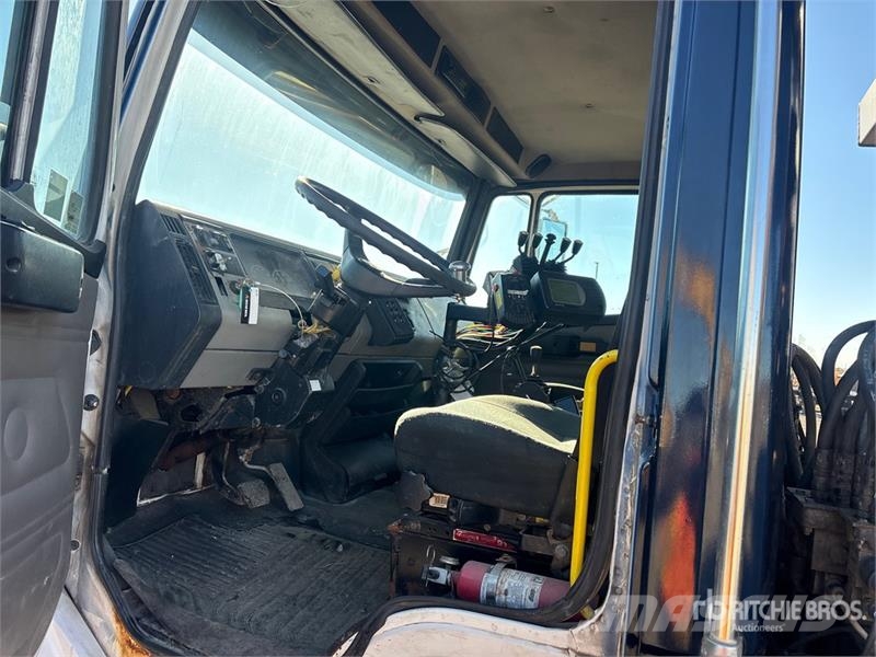 Freightliner FL80 4x2 Spreader Truck Kommunal-Sonderfahrzeuge