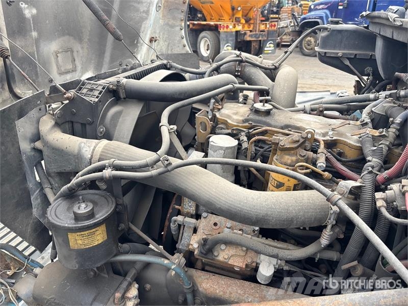 Freightliner FL80 4x2 Cab and Chassis (Inoperable) Kabinen