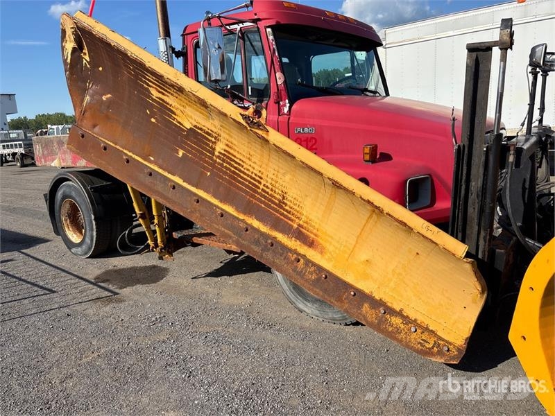 Freightliner FL80 4x2 Snow Plow Truck 시립/다목적 차량