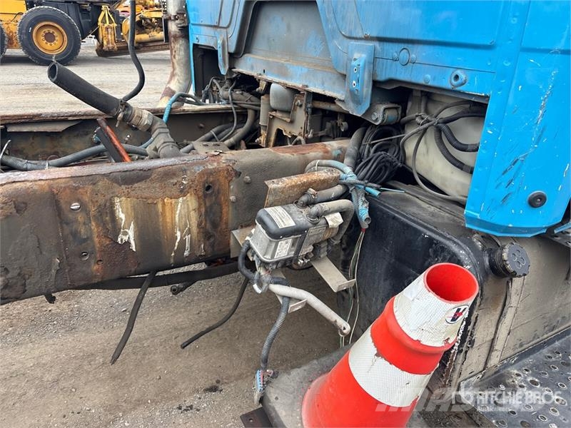 Freightliner FL80 4x2 Cab and Chassis (Inoperable) Kabinen