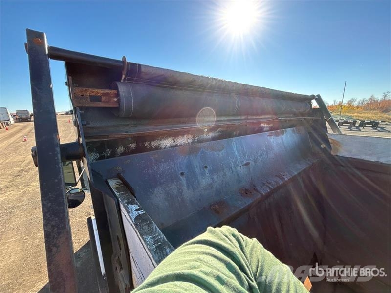 Freightliner FL80 4x2 Spreader Truck Kommunal-Sonderfahrzeuge