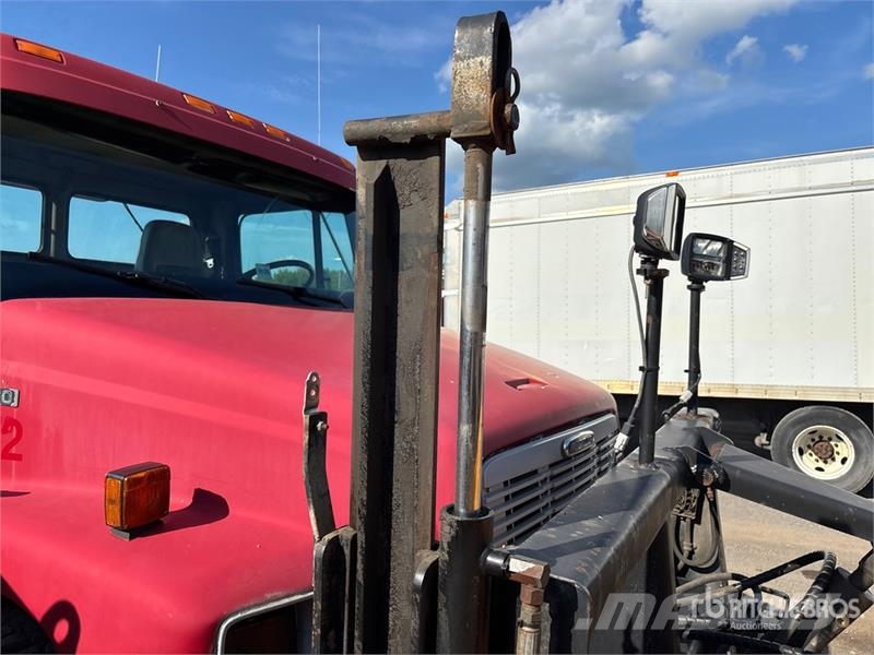 Freightliner FL80 4x2 Snow Plow Truck 시립/다목적 차량