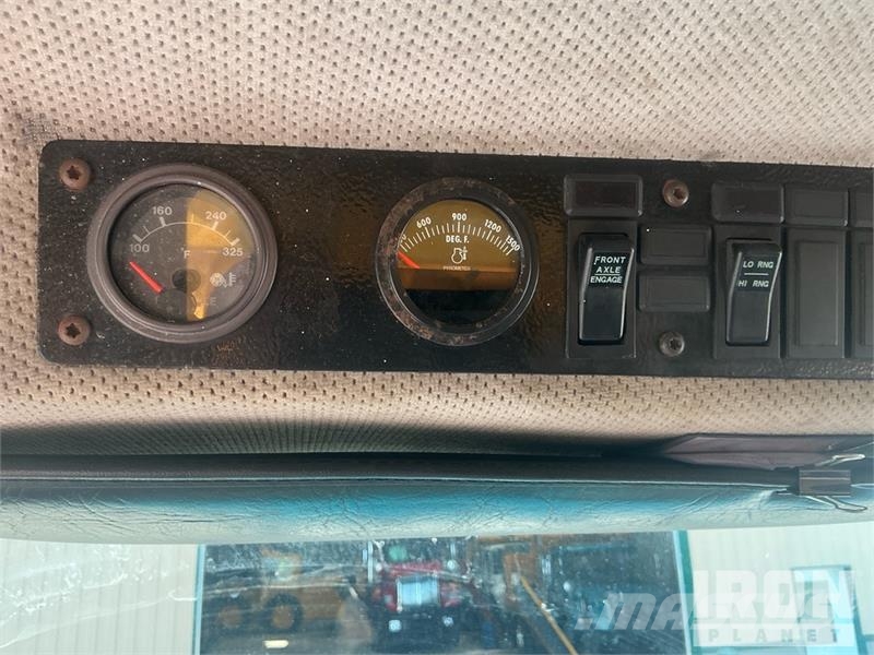 Freightliner FL80 4x4 Snow Plow Truck Veicoli municipali