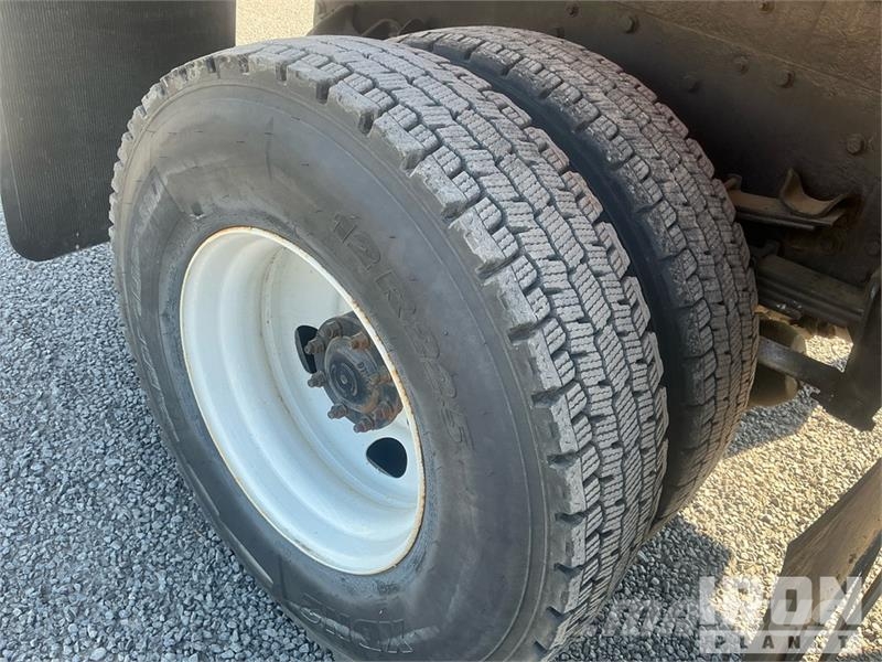 Freightliner FL80 4x4 Snow Plow Truck Veicoli municipali
