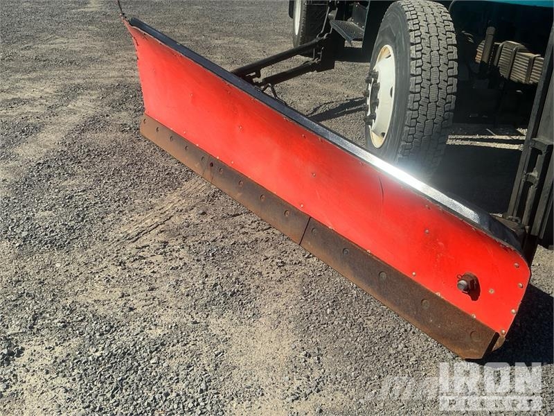 Freightliner FL80 4x4 Snow Plow Truck Veicoli municipali