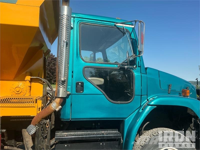 Freightliner FL80 4x4 Snow Plow Truck Veicoli municipali