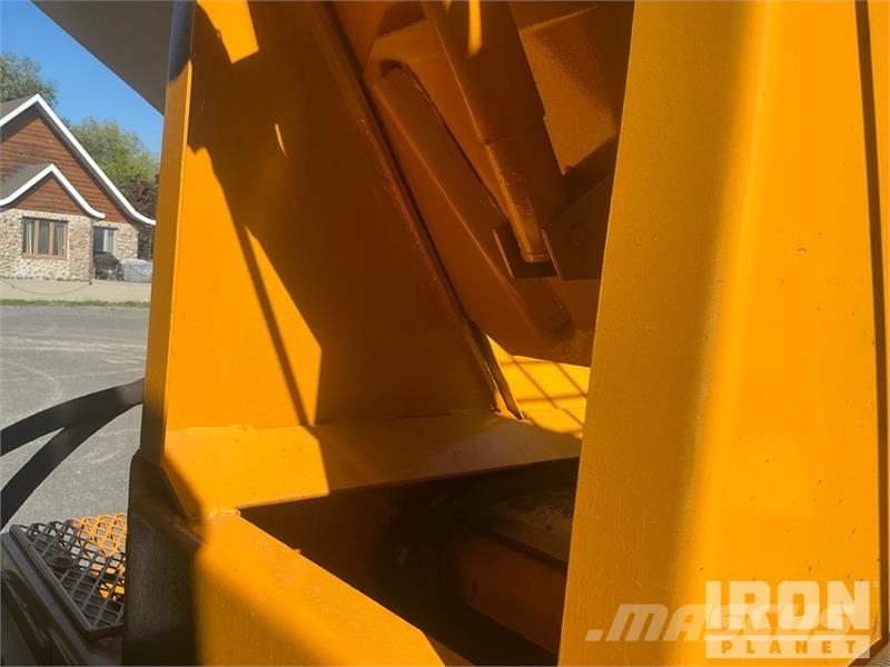 Freightliner FL80 4x4 Snow Plow Truck Veicoli municipali