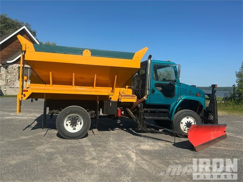 Freightliner FL80 4x4 Snow Plow Truck Veicoli municipali