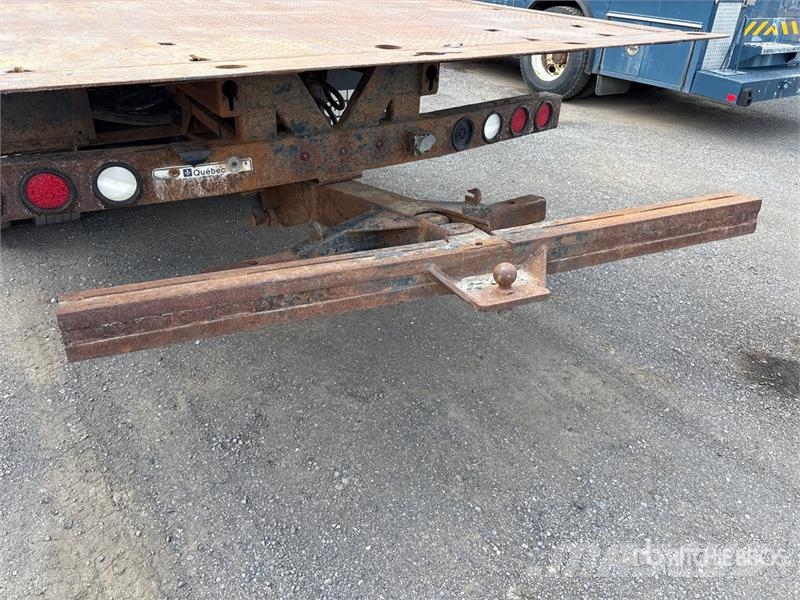 Freightliner FL80 6x4 Sleeper Rollback Truck Bergungsfahrzeuge