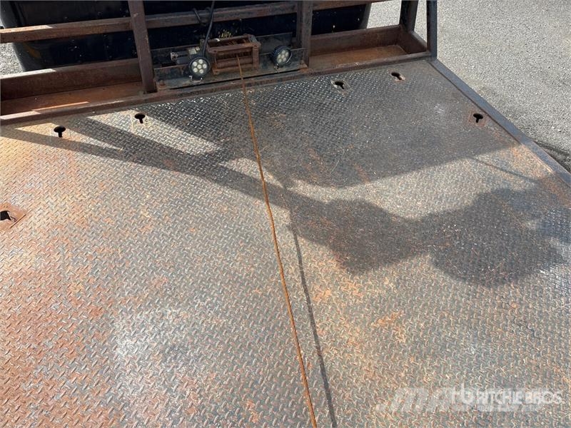 Freightliner FL80 6x4 Sleeper Rollback Truck Bergungsfahrzeuge