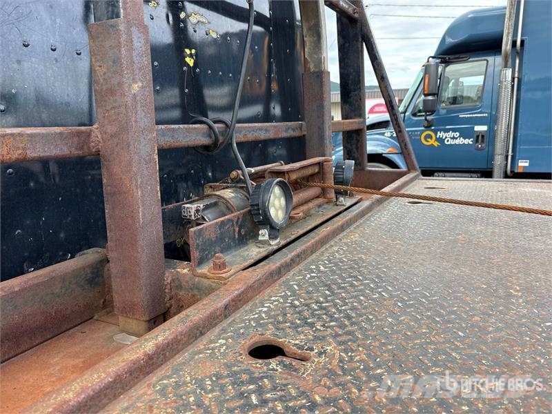 Freightliner FL80 6x4 Sleeper Rollback Truck Bergungsfahrzeuge