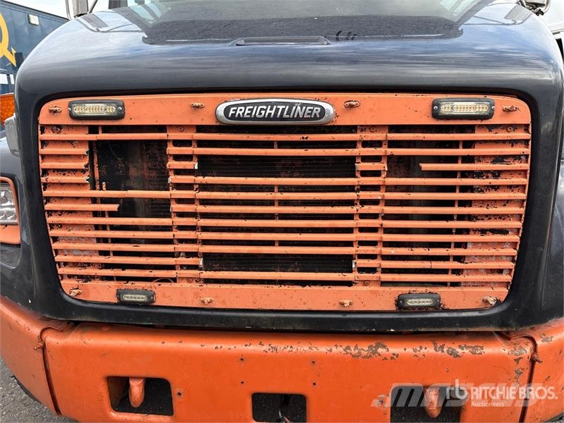 Freightliner FL80 6x4 Sleeper Rollback Truck Bergungsfahrzeuge
