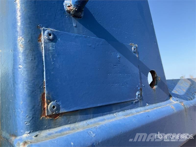 Freightliner FLD 112SD Lastbiler med tip