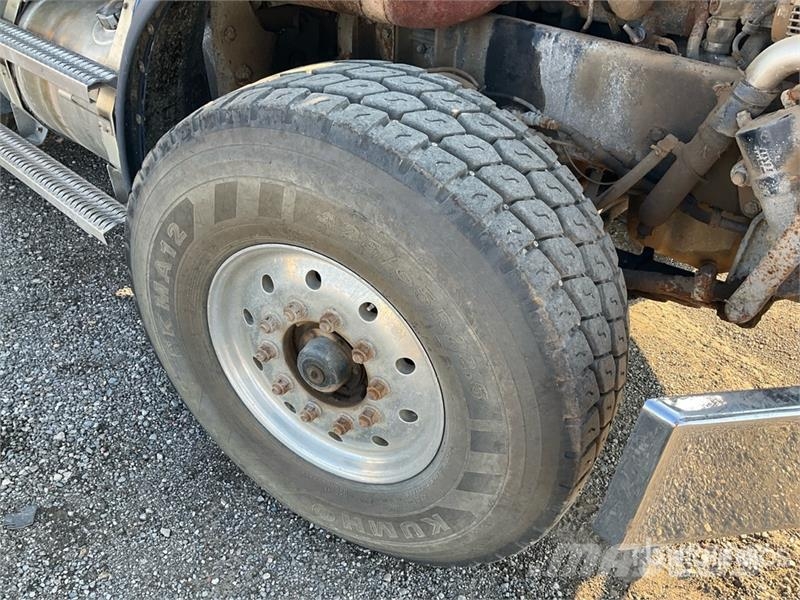 Freightliner FLD 112SD Lastbiler med tip