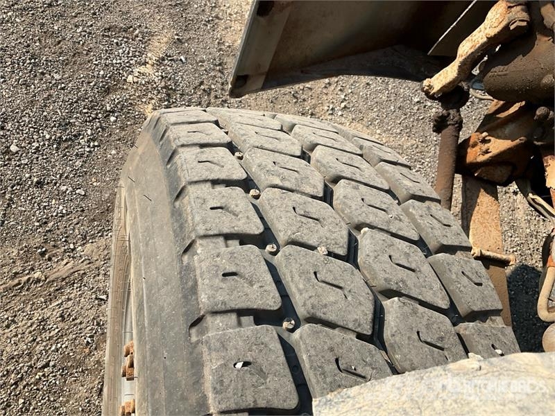 Freightliner FLD 112SD Lastbiler med tip