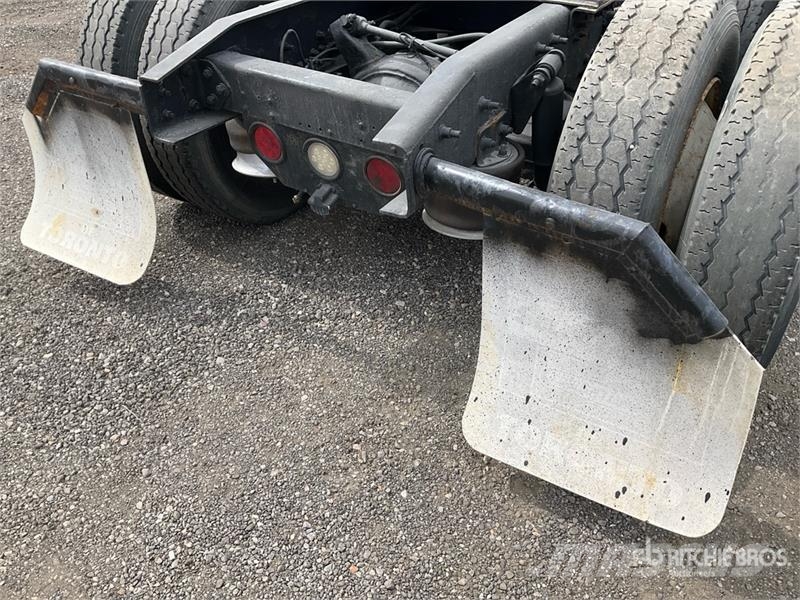 Freightliner FLD 120 Trekkers