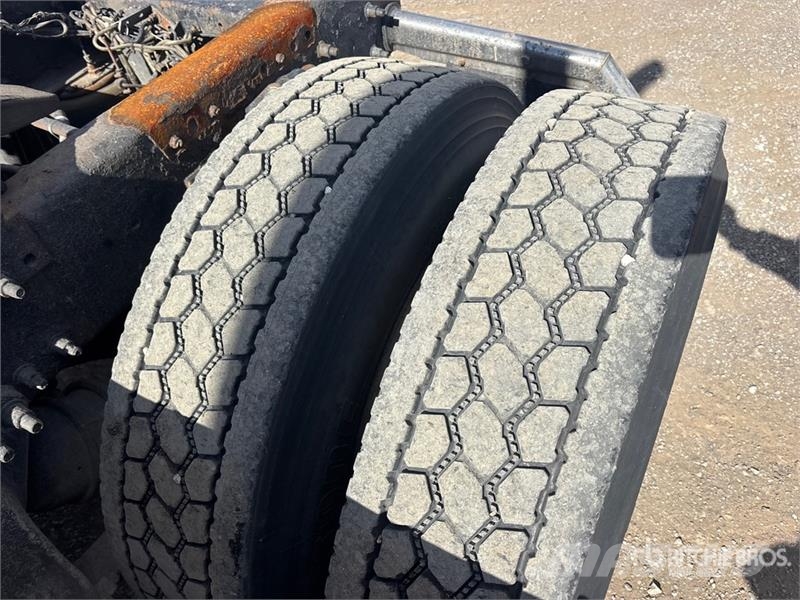 Freightliner FLD 120 Motrici e Trattori Stradali