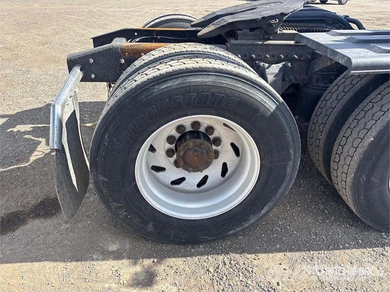 Freightliner FLD 120 Motrici e Trattori Stradali