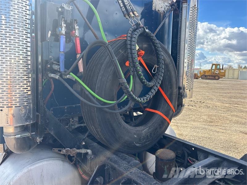 Freightliner FLD 120 Motrici e Trattori Stradali