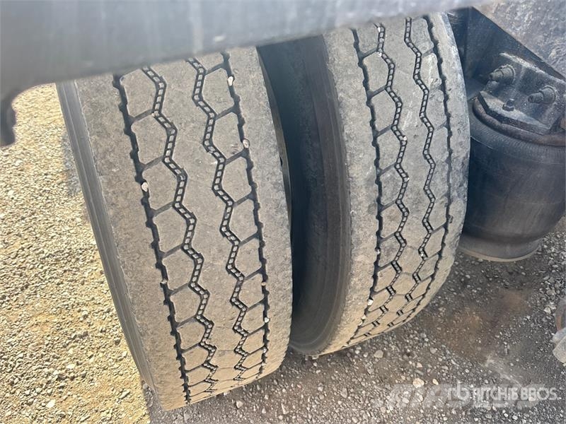 Freightliner FLD 120 Motrici e Trattori Stradali