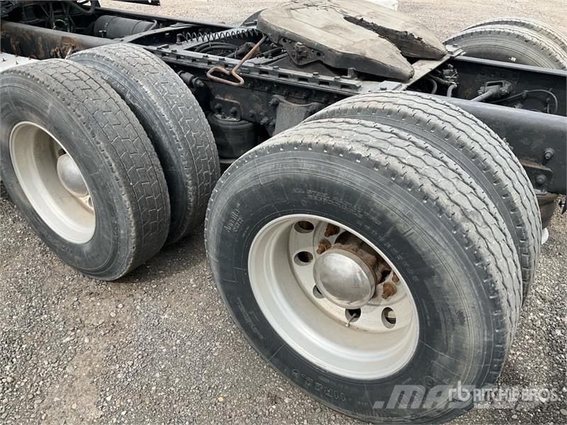 Freightliner FLD 120 Trekkers