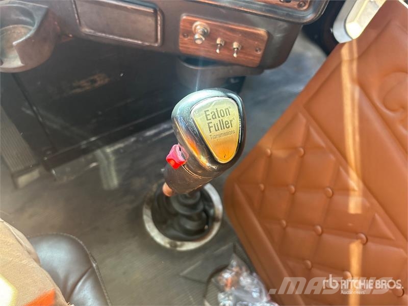 Freightliner FLD 120 Motrici e Trattori Stradali