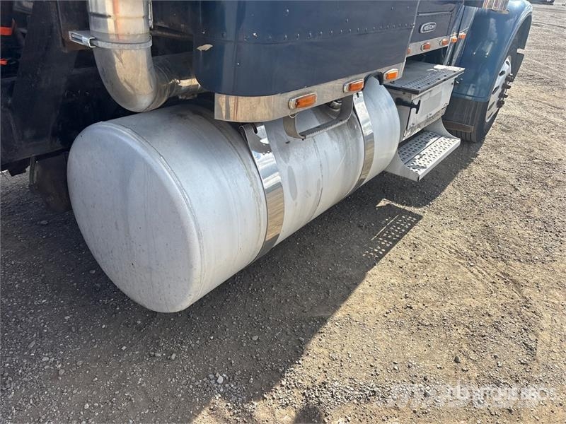 Freightliner FLD 120 Motrici e Trattori Stradali