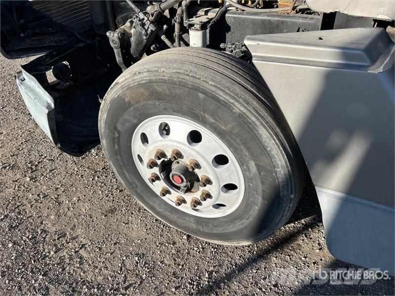 Freightliner FLD 120 6x4 T/A Sleeper Truck Tractor Tracteur routier