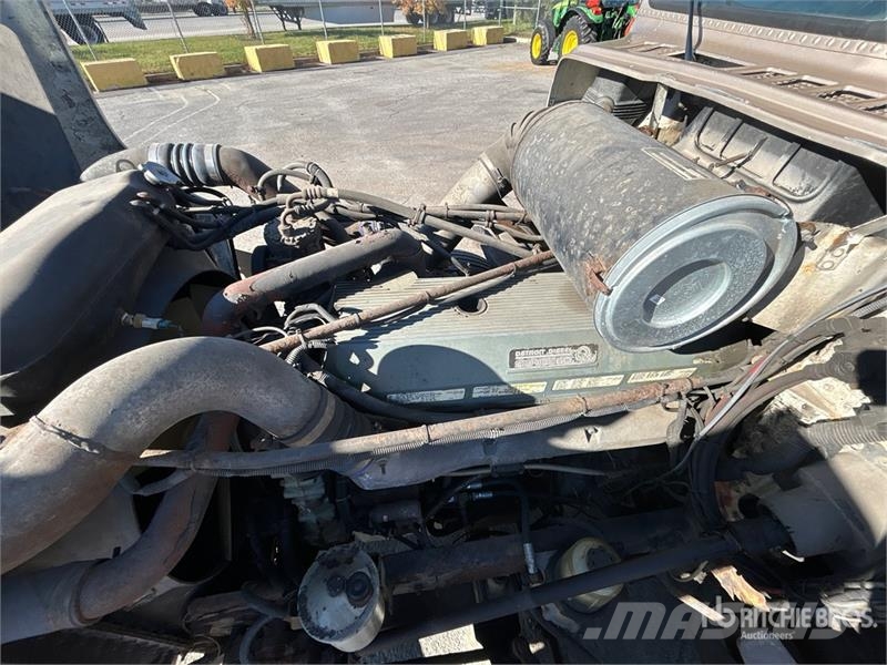 Freightliner FLD120 6x4 Sleeper Tow Truck Bergungsfahrzeuge