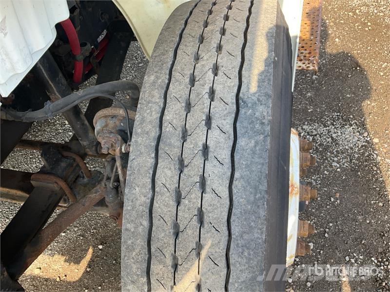 Freightliner M2 106 Kabine i unutrašnjost