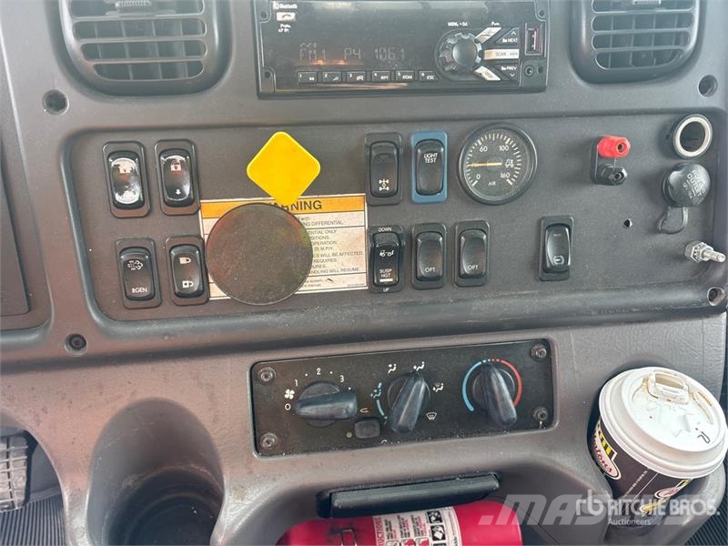 Freightliner M2 106 С температурен контрол