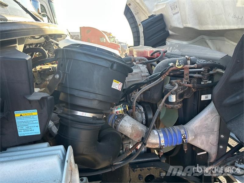 Freightliner M2 106 Isotermos y frigoríficos